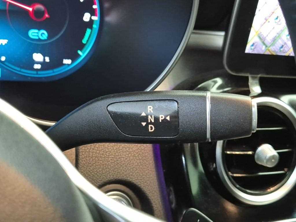 Mercedes Benz GLC Class - Vista 8