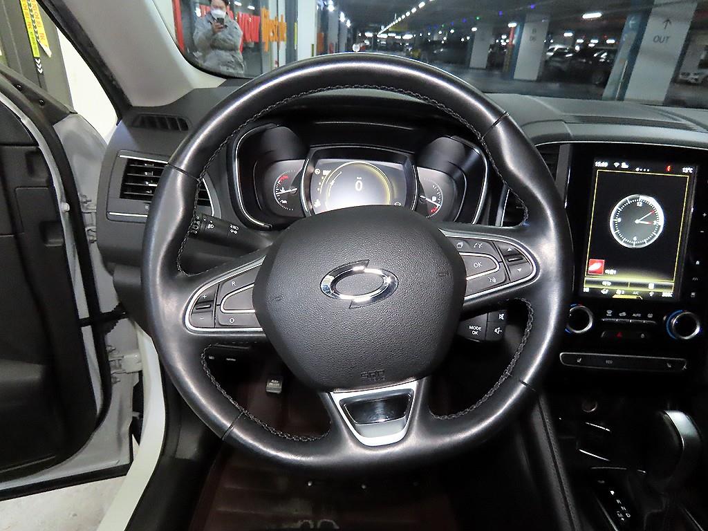 SAMSUNG QM6 - Vista 8