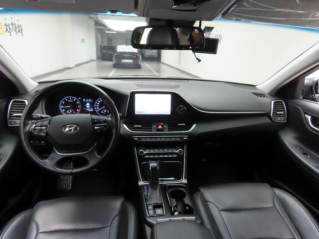 HYUNDAI Grandeur - Vista 6