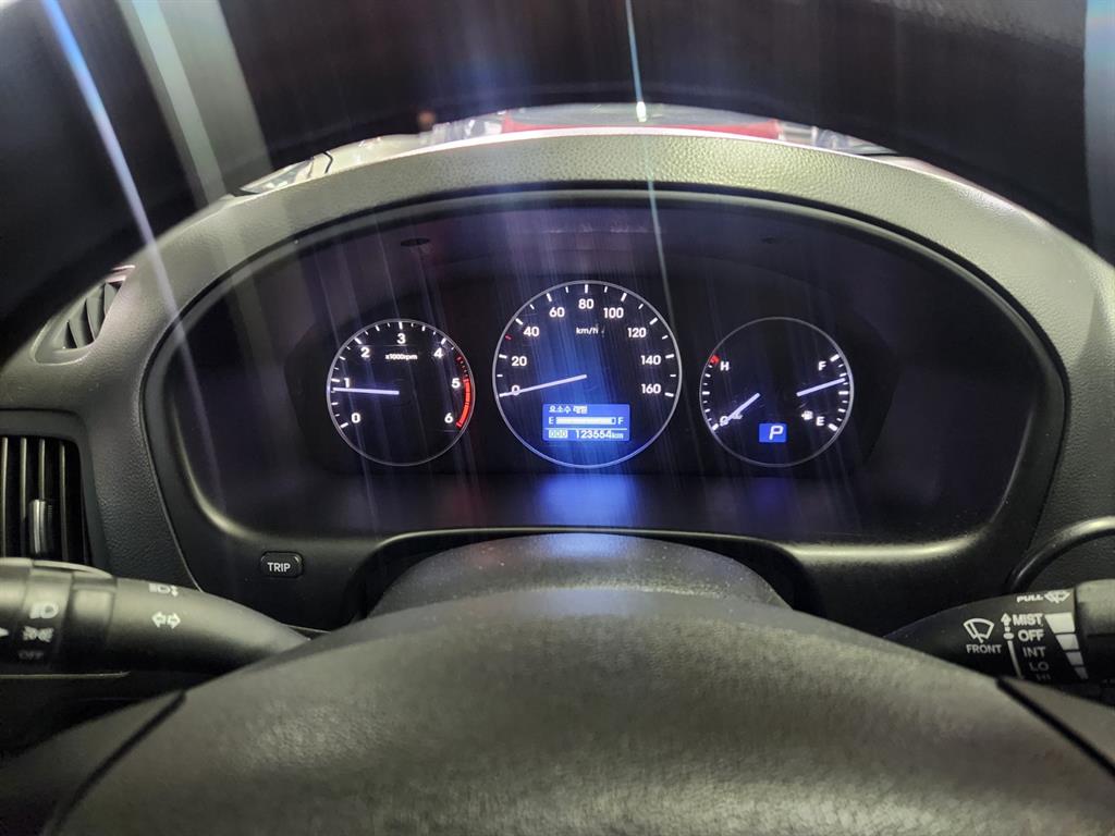 HYUNDAI Starex - Vista 9