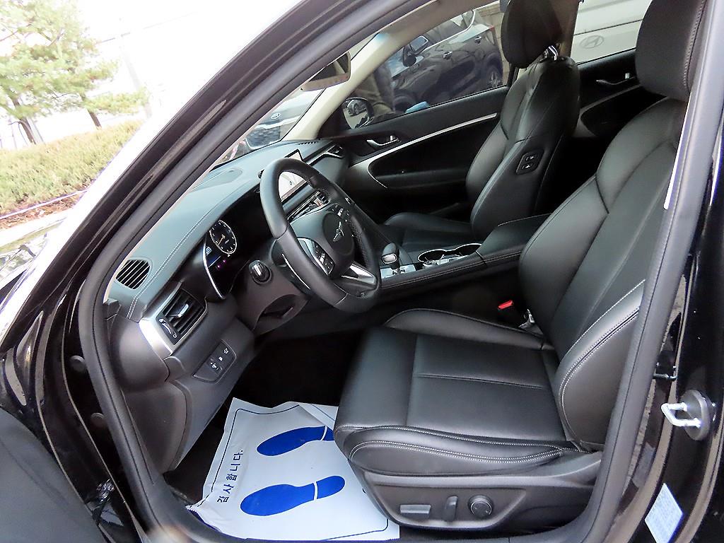 Genesis G70 - Vista 5