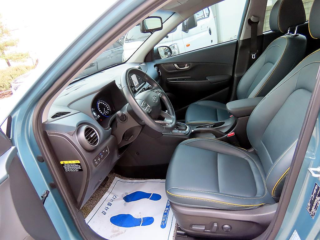 HYUNDAI Kona - Vista 5