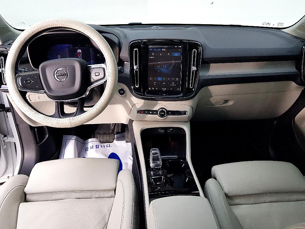 Volvo XC40 - Vista 5