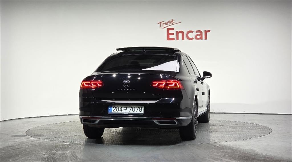 Volkswagen Passat - Vista 4