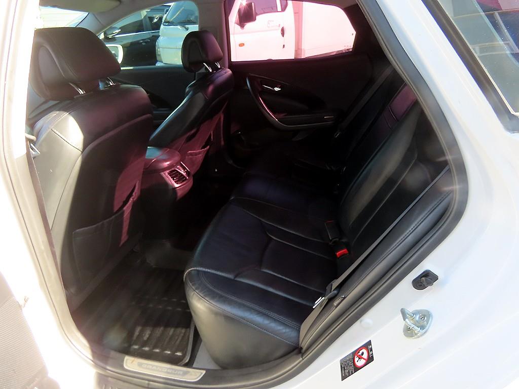 HYUNDAI Grandeur - Vista 6