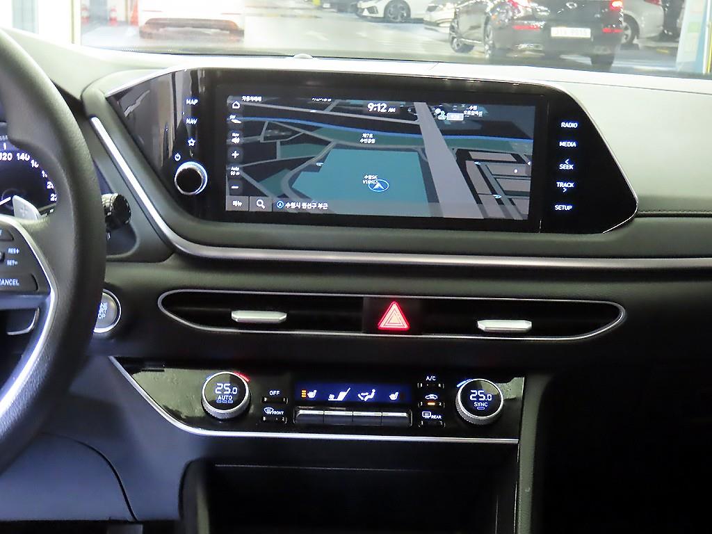 HYUNDAI Sonata - Vista 11