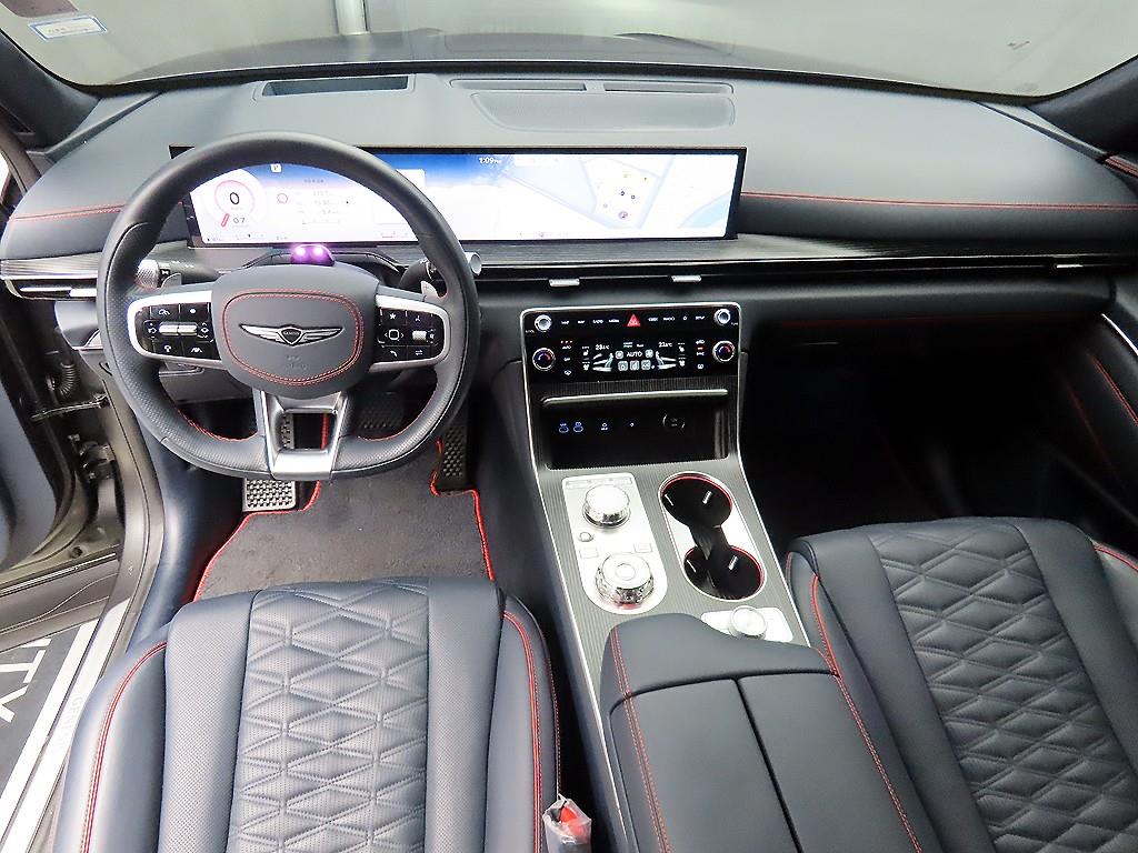 Genesis GV80 - Vista 7