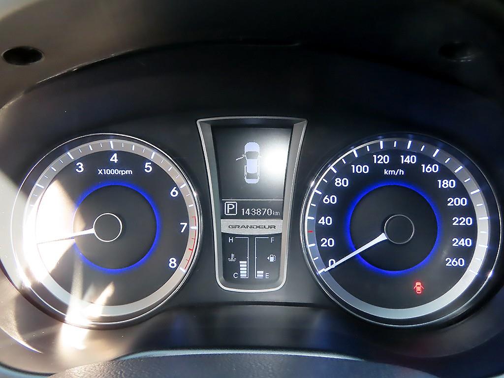 HYUNDAI Grandeur - Vista 9