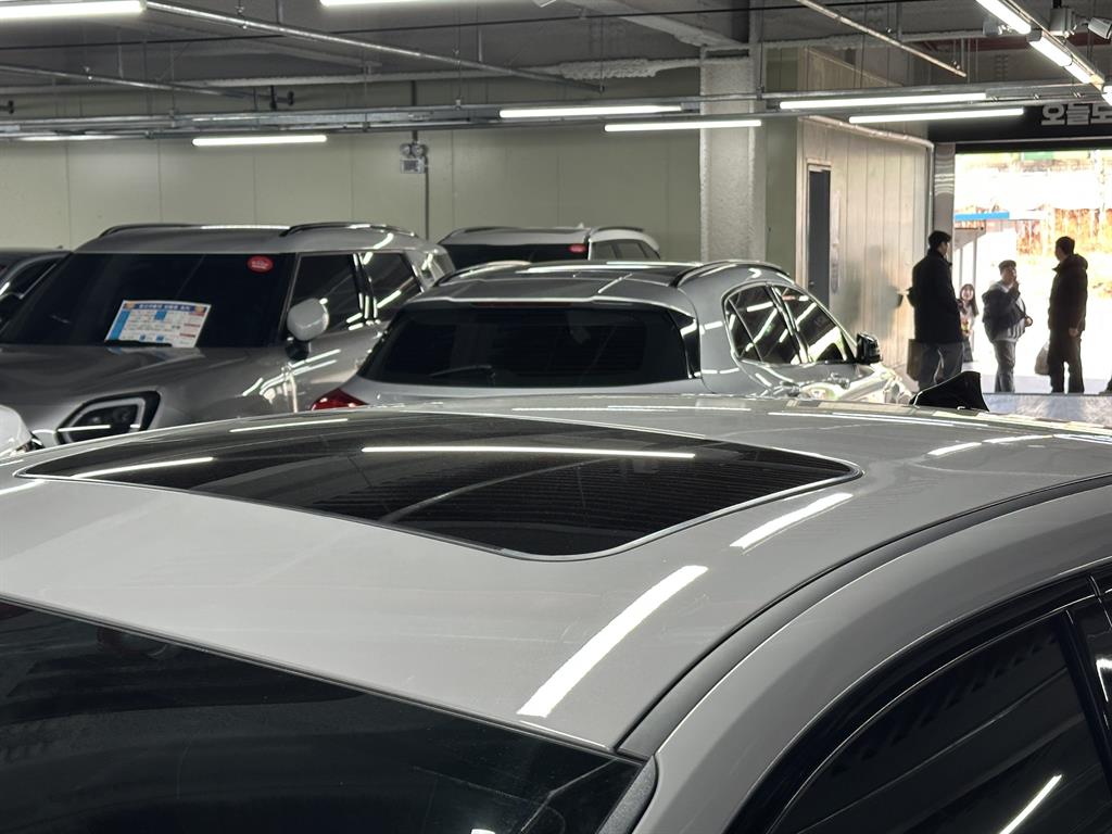 HYUNDAI Avante - Vista 6