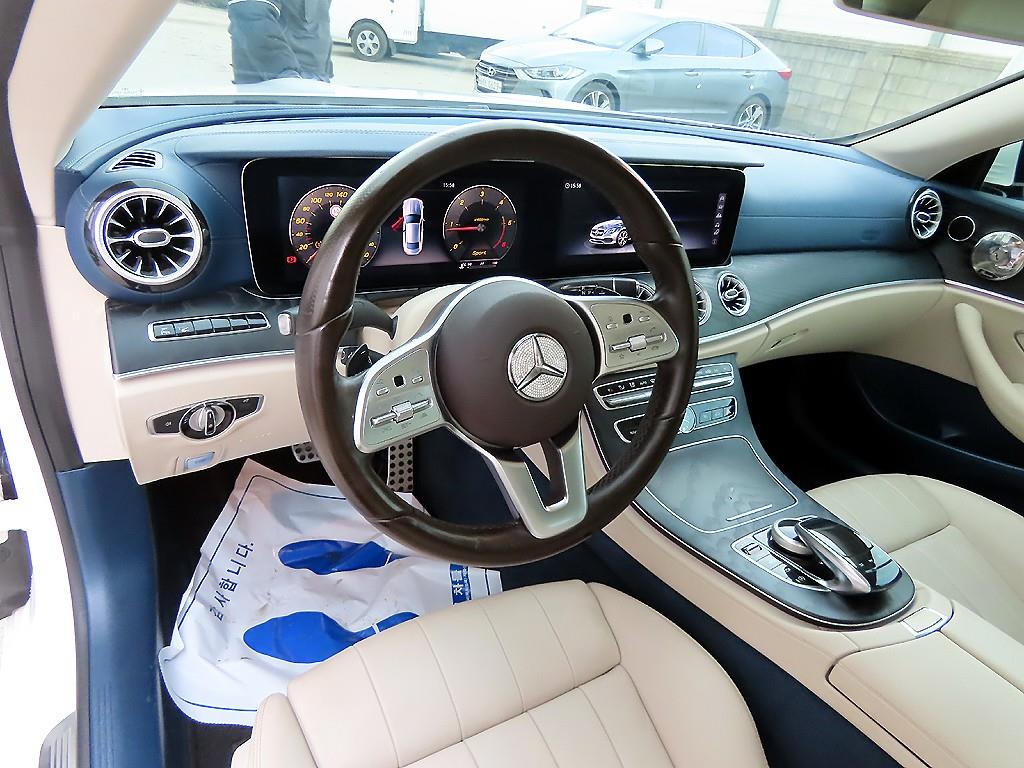 Mercedes Benz E class - Vista 7