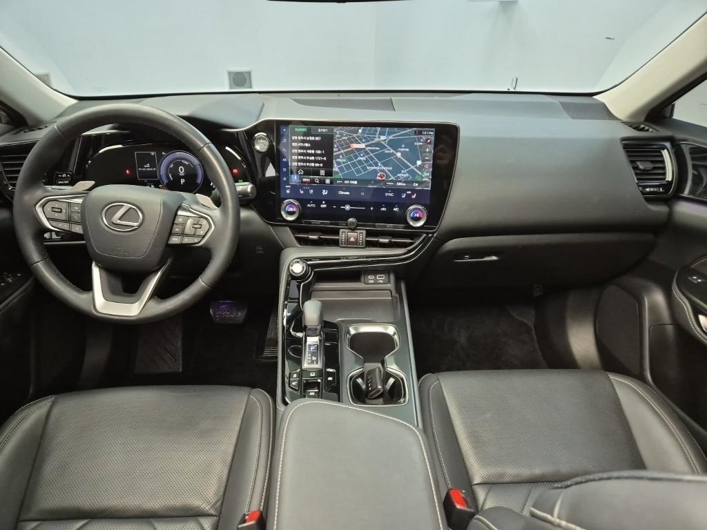 Lexus NX - Vista 7