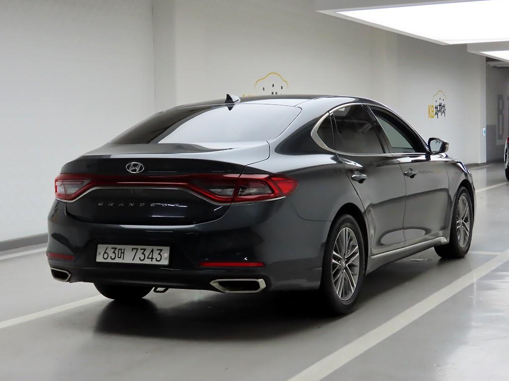 HYUNDAI Grandeur - Vista 4
