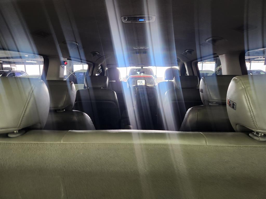 HYUNDAI Starex - Vista 6