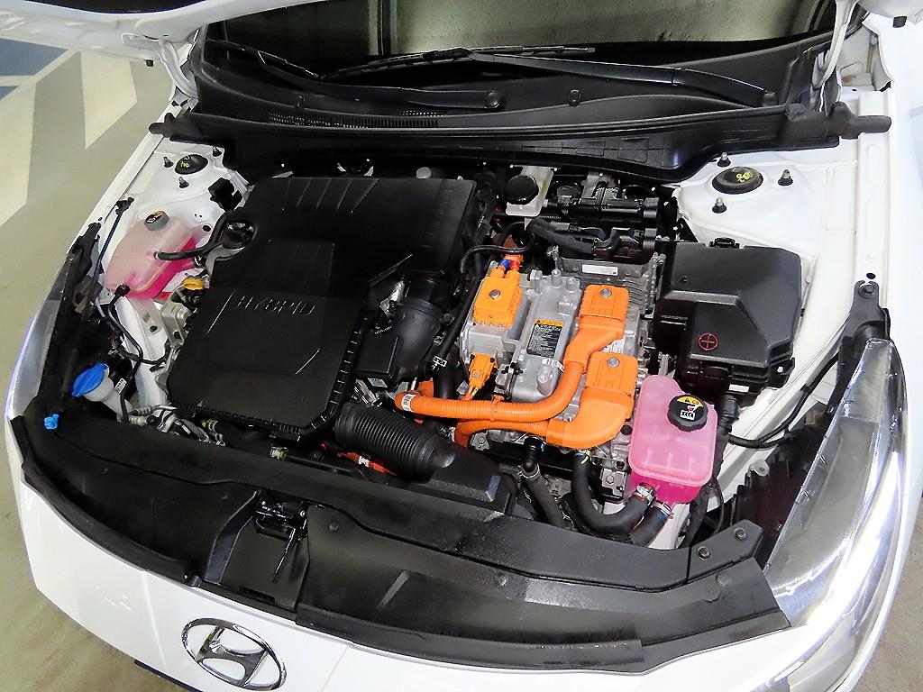 HYUNDAI Avante 2023 Blanco - Importación desde Corea - HF Imports Iquique - Foto 16