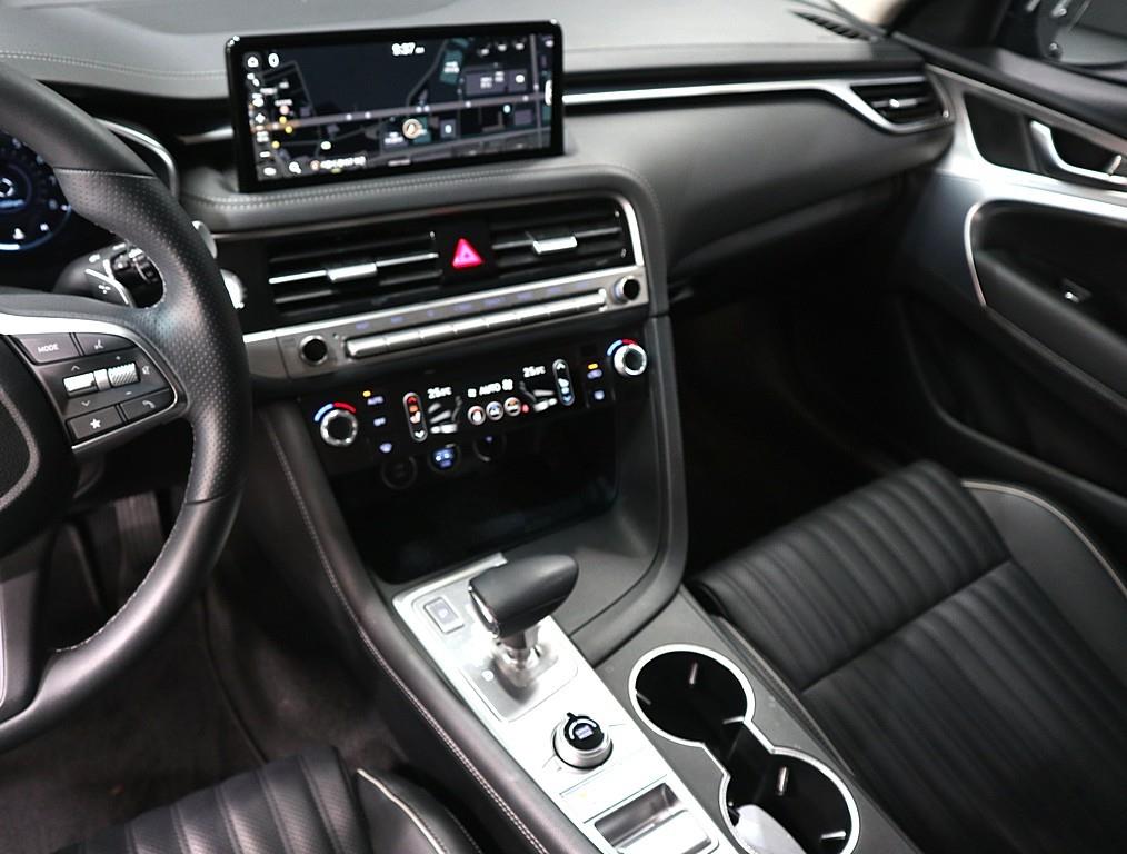 Genesis G70 - Vista 11