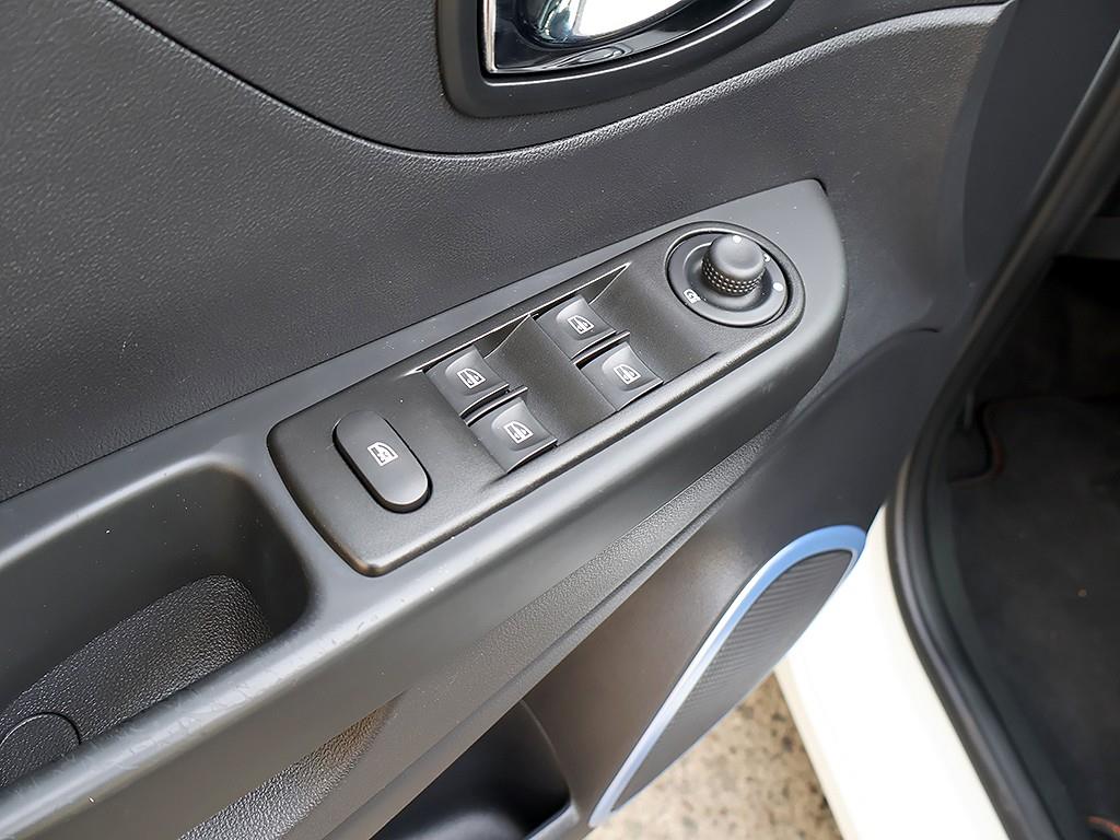 SAMSUNG QM3 2017 Blanco - Importación desde Corea - HF Imports Iquique - Foto 12