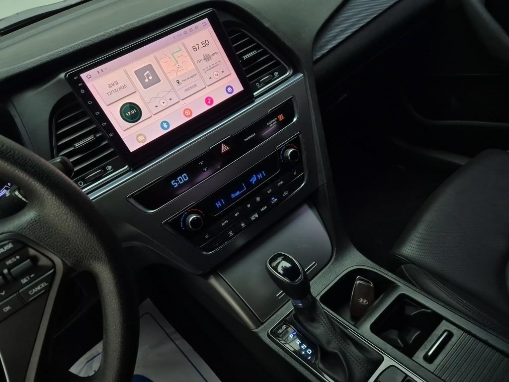 HYUNDAI Sonata - Vista 9