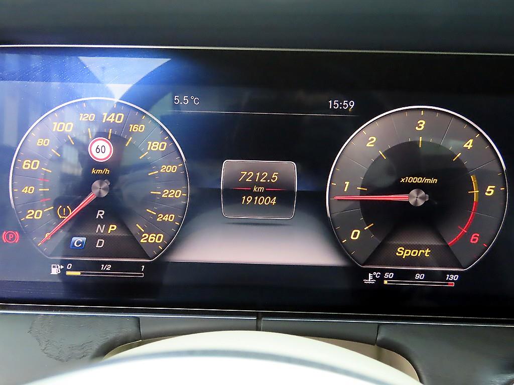 Mercedes Benz E class - Vista 9