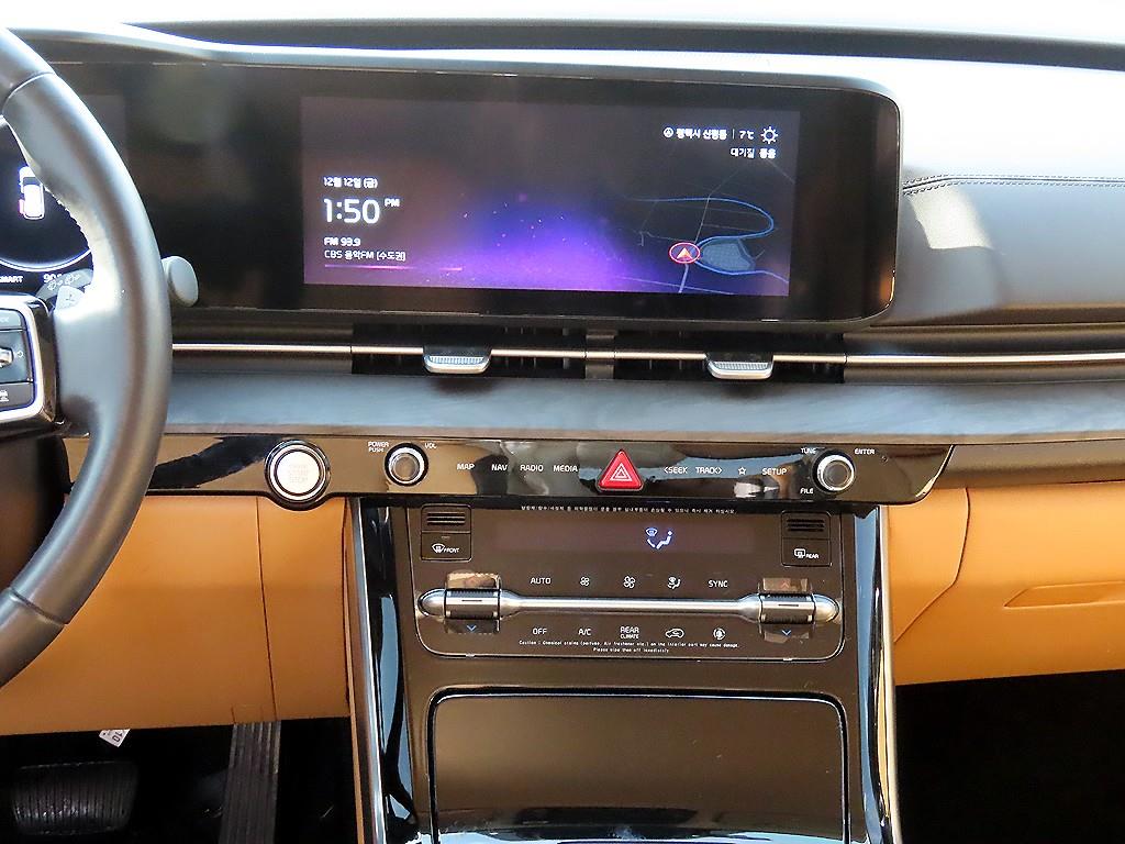 KIA Carnival - Vista 11