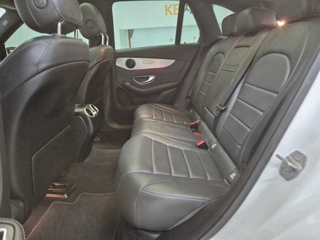 Mercedes Benz GLC Class - Vista 12