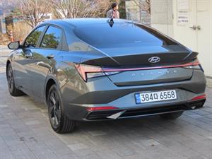 HYUNDAI Avante - Vista 8