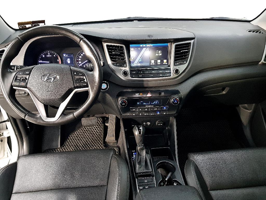 HYUNDAI Tucson - Vista 5