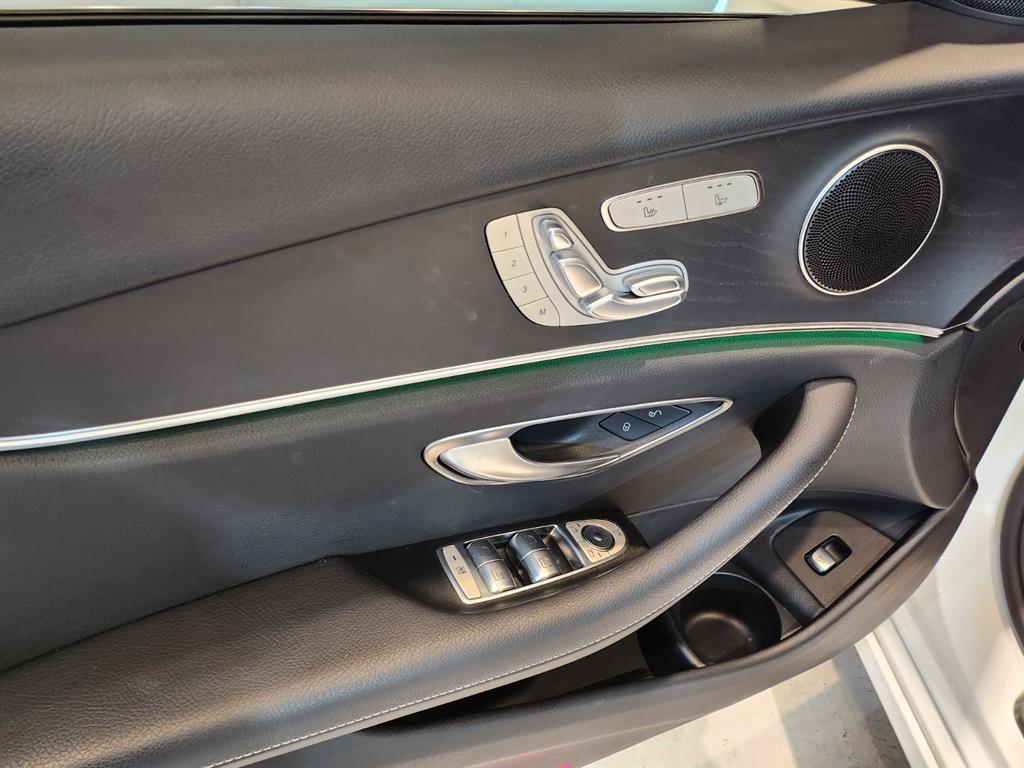 Mercedes Benz E class - Vista 11