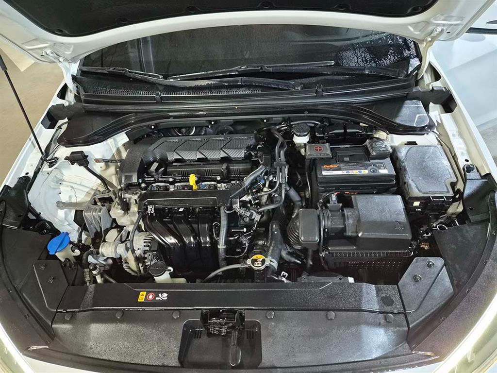 HYUNDAI Avante 2019 Blanco - Importación desde Corea - HF Imports Iquique - Foto 18