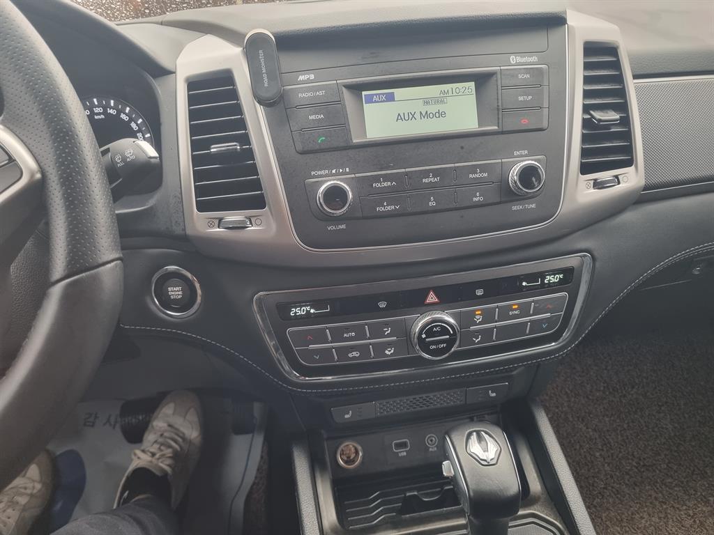 Ssangyong Rexton 2019 Gris - Importación desde Corea - HF Imports Iquique - Foto 15