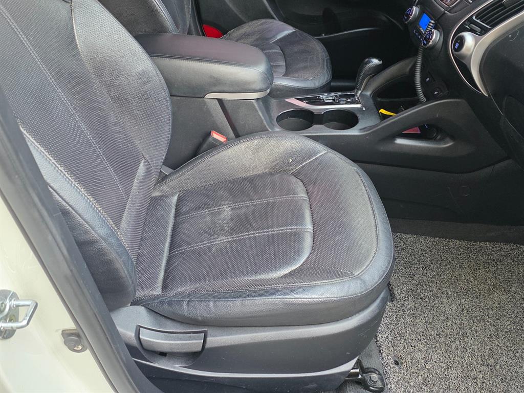 HYUNDAI Tucson - Vista 10