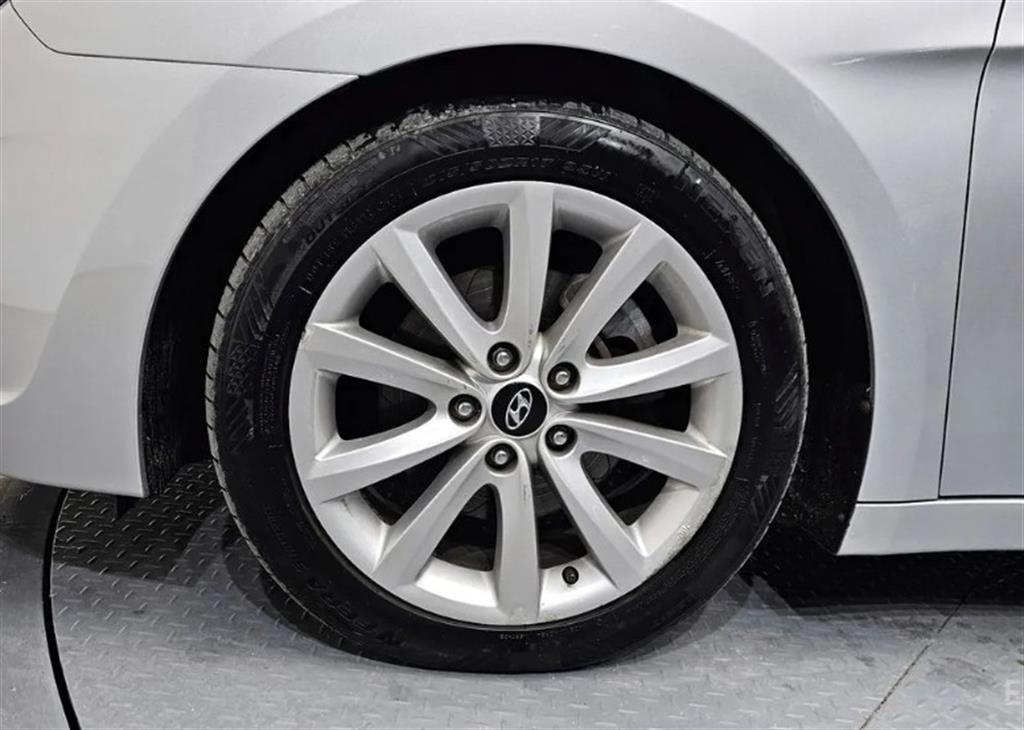 HYUNDAI i40 - Vista 5