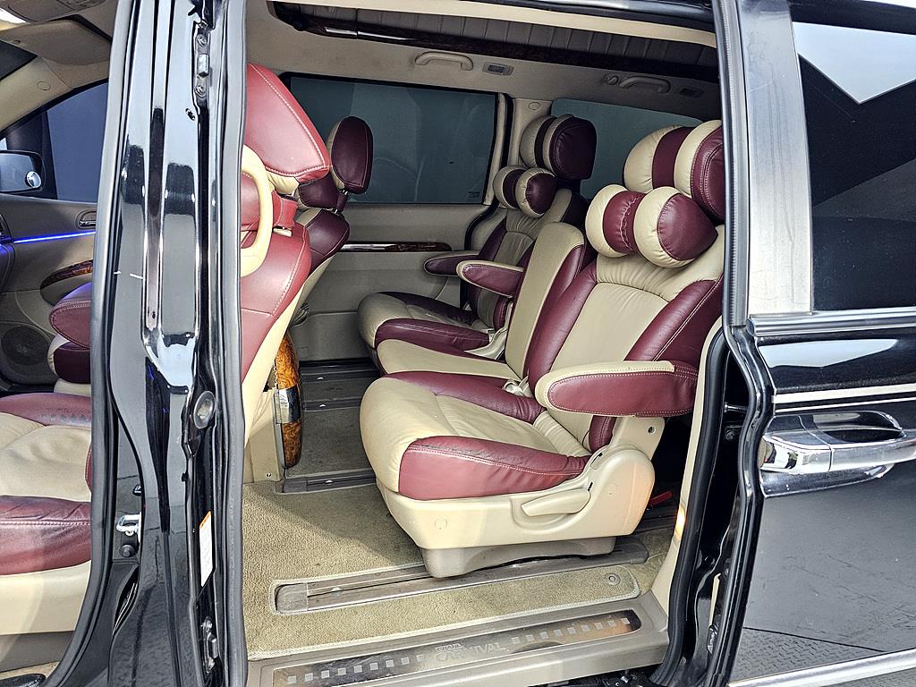 KIA Carnival - Vista 9