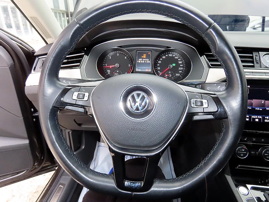 Volkswagen Passat - Vista 8