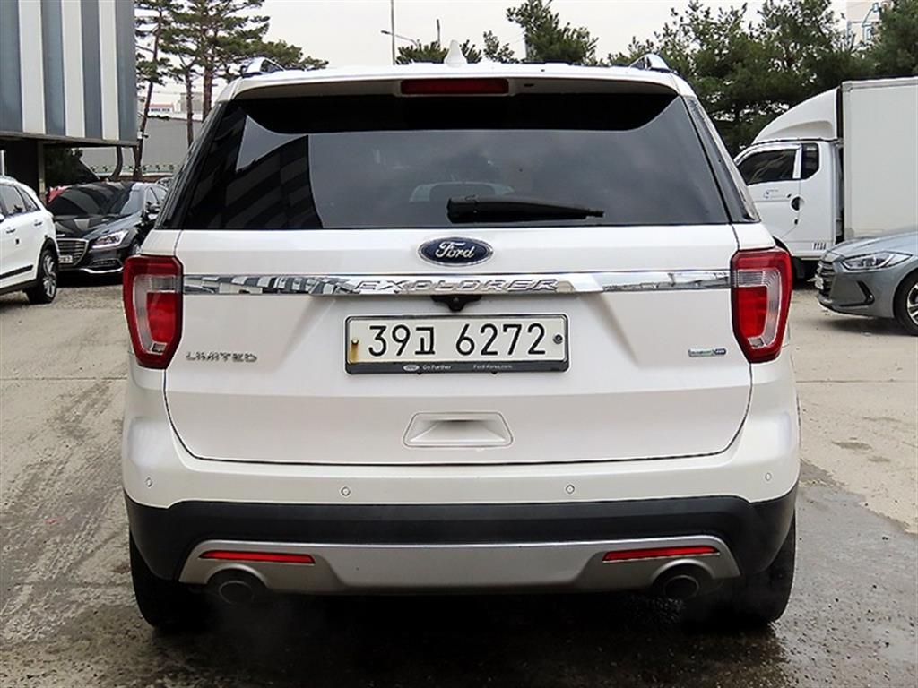 Ford Explorer - Vista 4