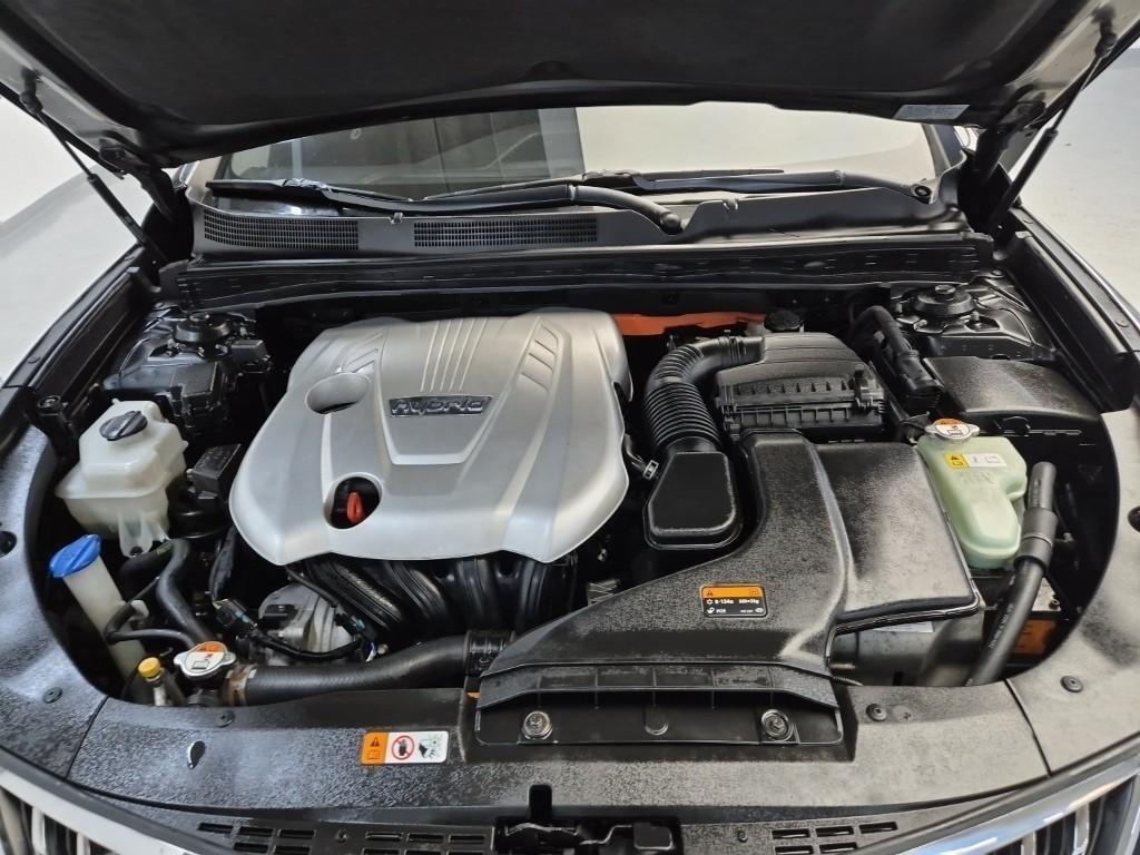 HYUNDAI Grandeur - Vista 5