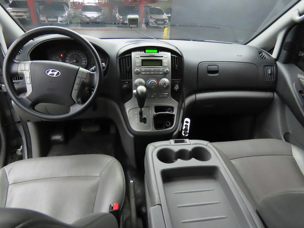 HYUNDAI Starex - Vista 8