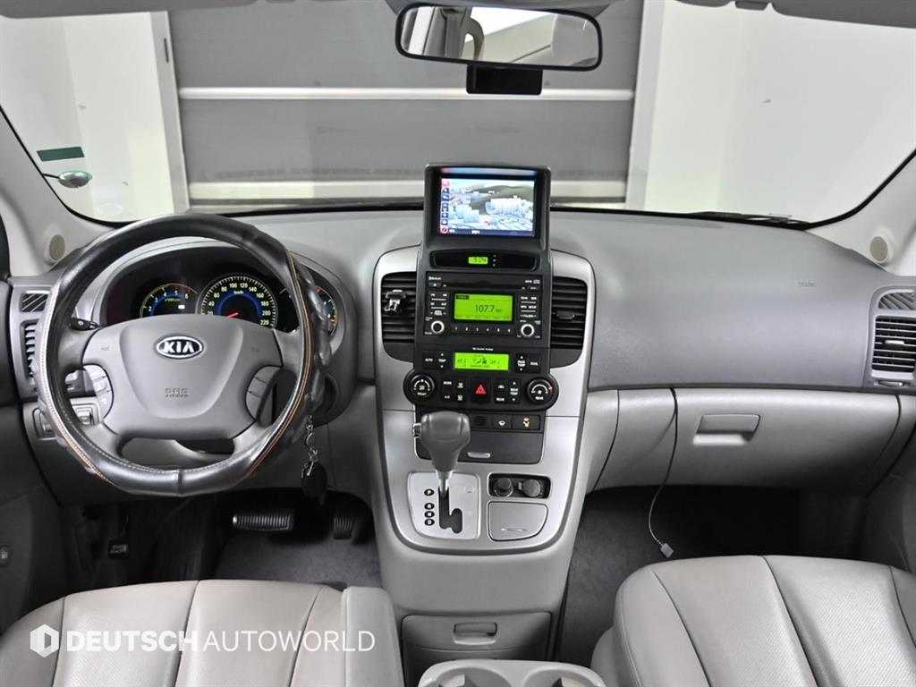 KIA Carnival - Vista 7
