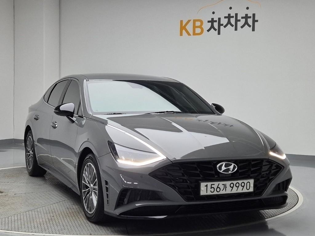 HYUNDAI Sonata - Vista 4