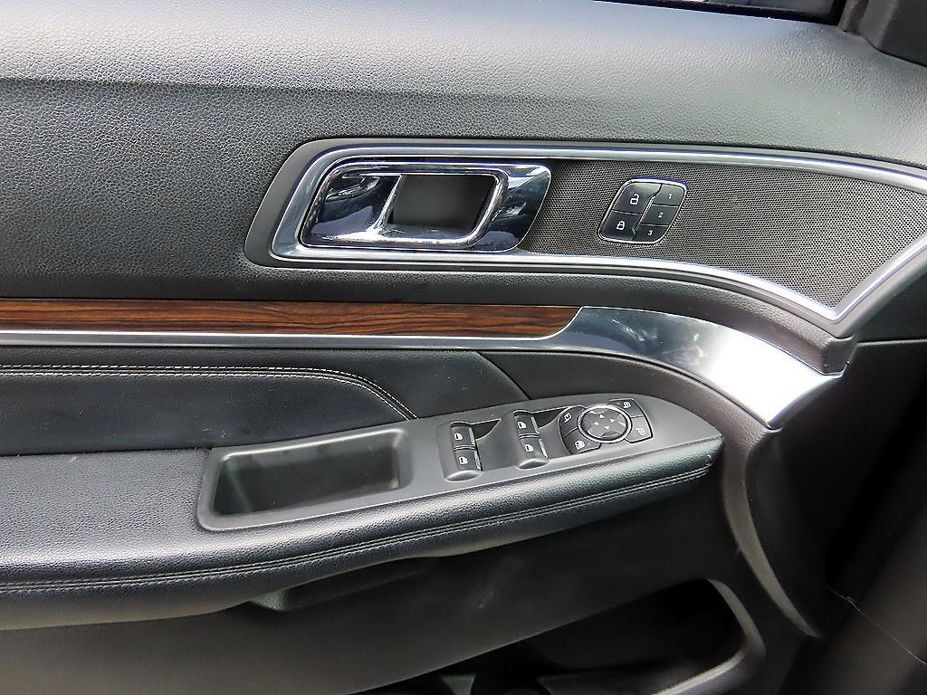 Ford Explorer - Vista 11