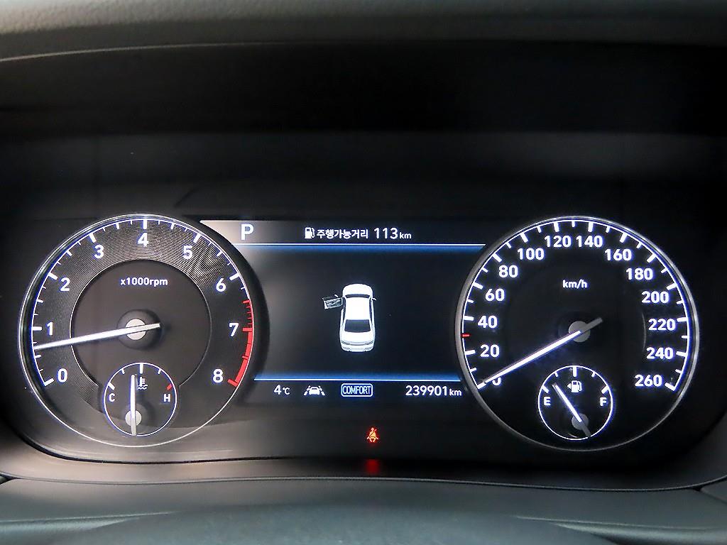 Genesis G90 - Vista 9