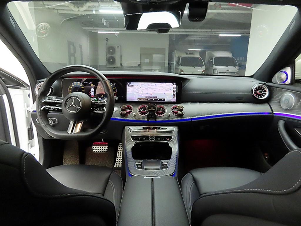 Mercedes Benz E class - Vista 8