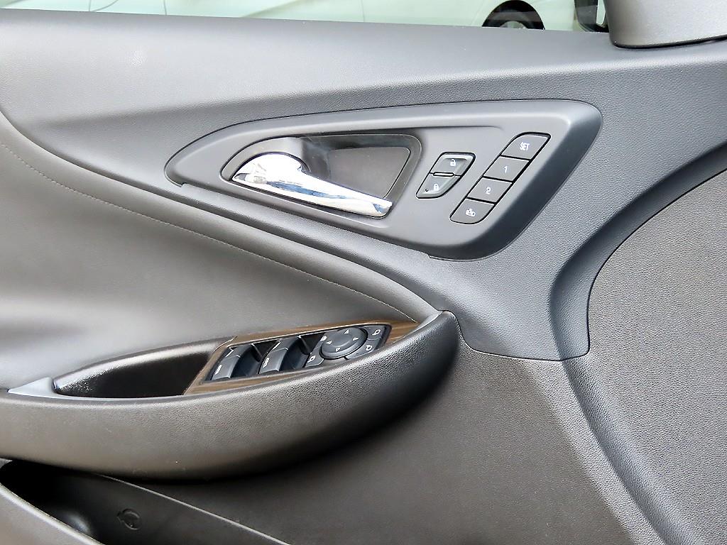 Chevrolet Malibu - Vista 11