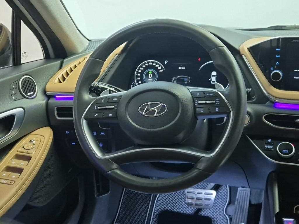 HYUNDAI Sonata - Vista 9