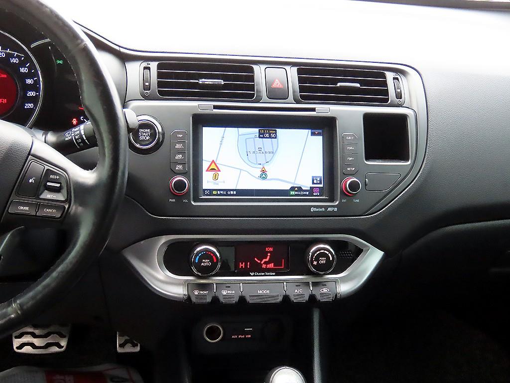 KIA Pride - Vista 10