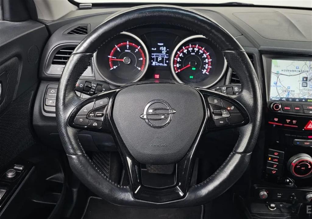Ssangyong Tivoli 2016 Blanco - Importación desde Corea - HF Imports Iquique - Foto 15