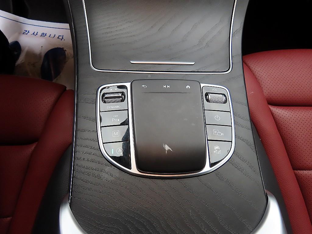 Mercedes Benz GLC Class - Vista 12