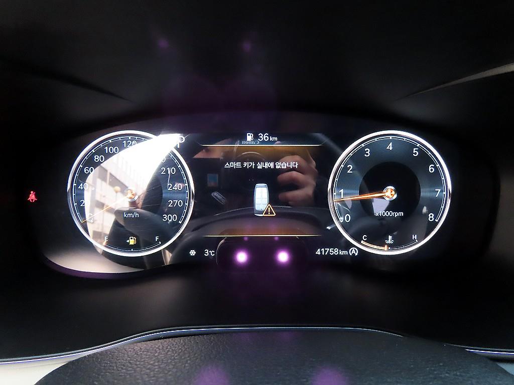 Genesis G70 - Vista 9