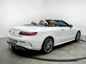 Mercedes Benz E class - Vista 12