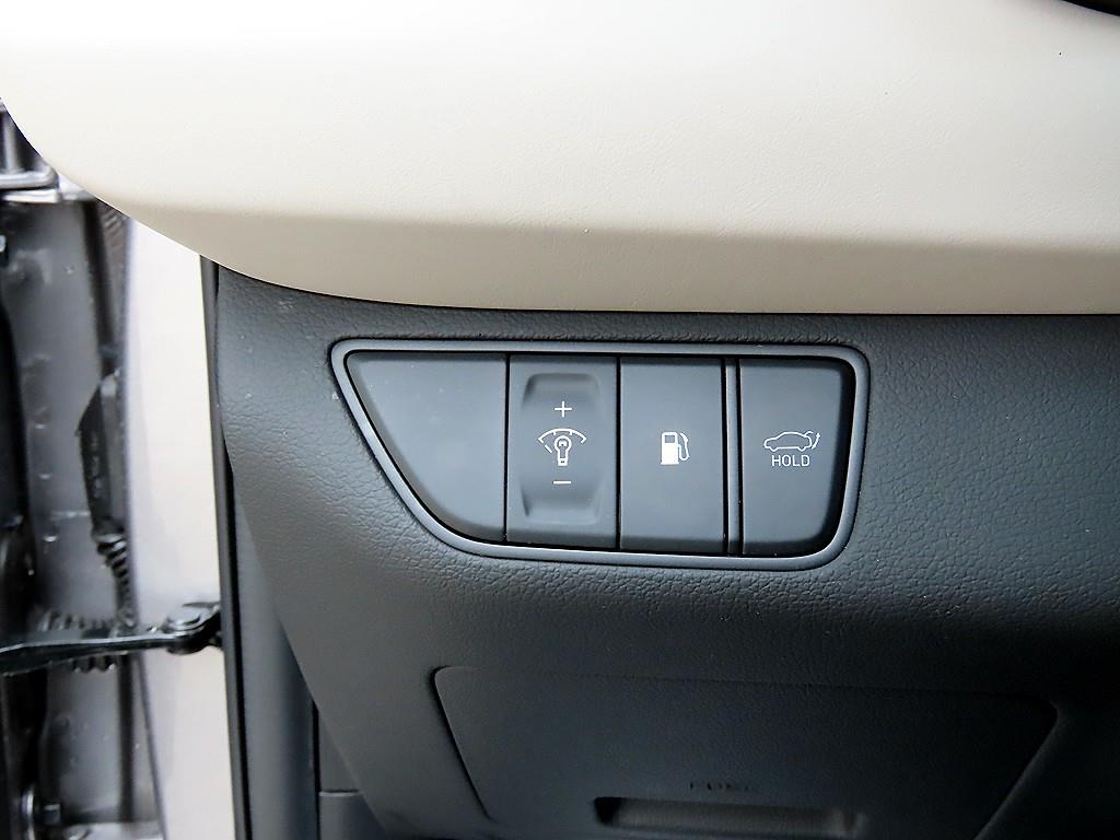 Genesis G70 - Vista 12