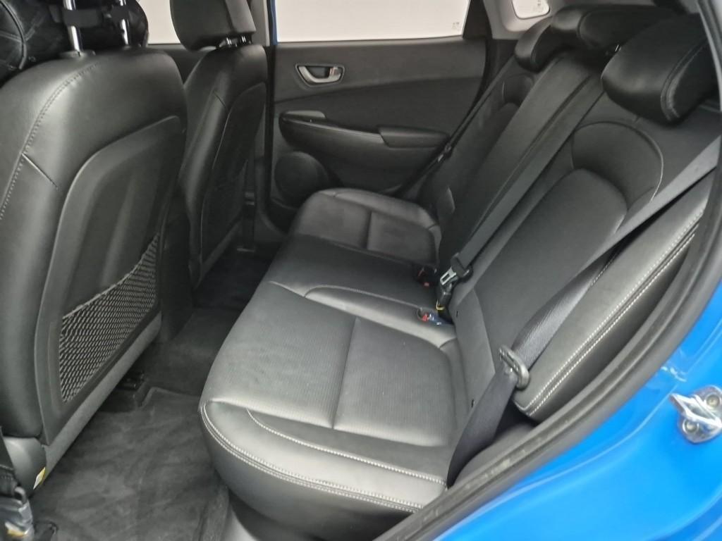 HYUNDAI Kona - Vista 12